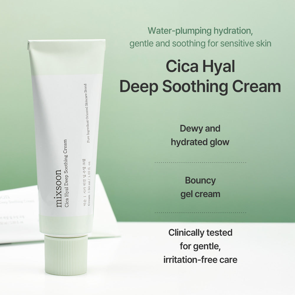 Stehende Tube der Cica-Hyal Deep Soothing Cream vor grünem Hintergrund