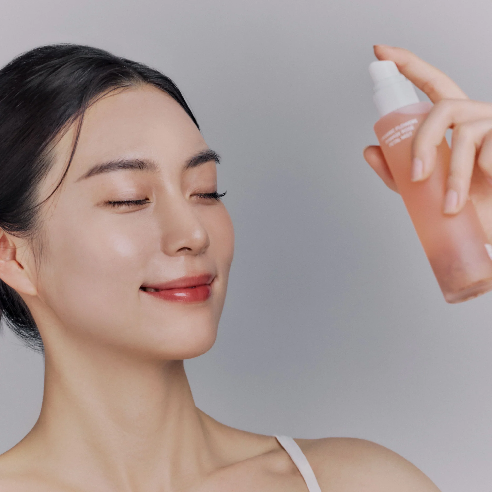 WHAMISA Flowers Damask Rose Petal Mist