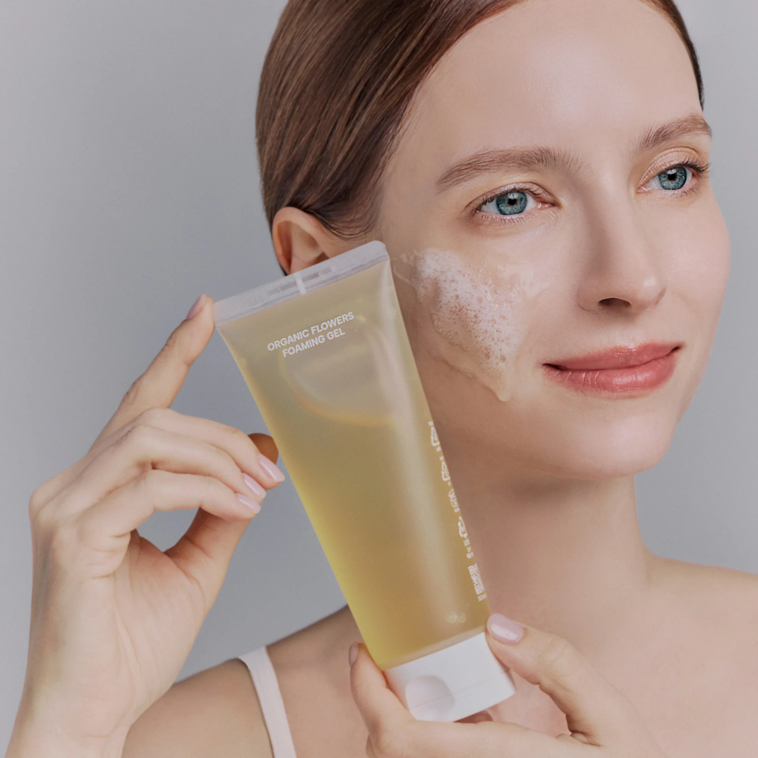 WHAMISA Flowers Foaming Gel