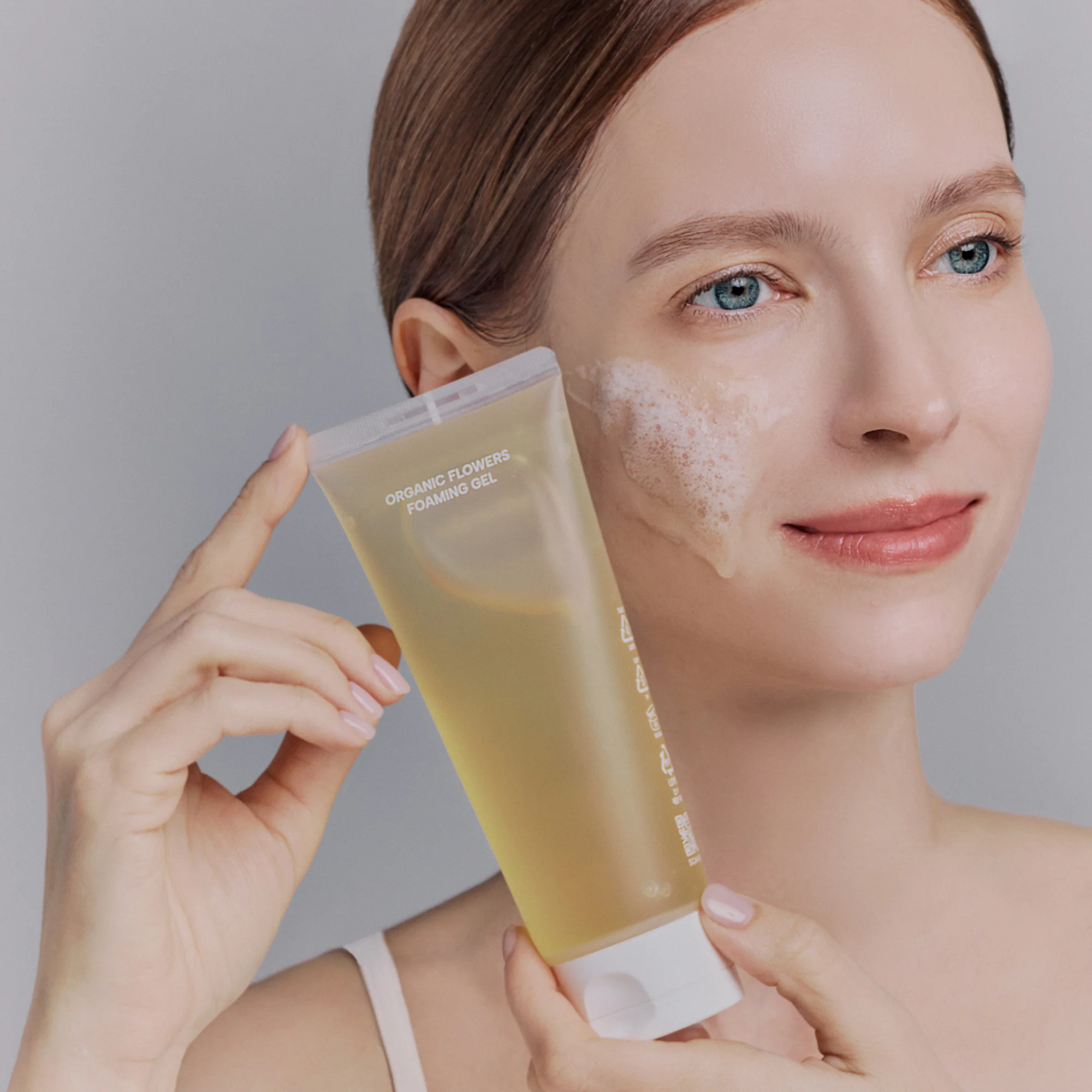 WHAMISA Flowers Foaming Gel