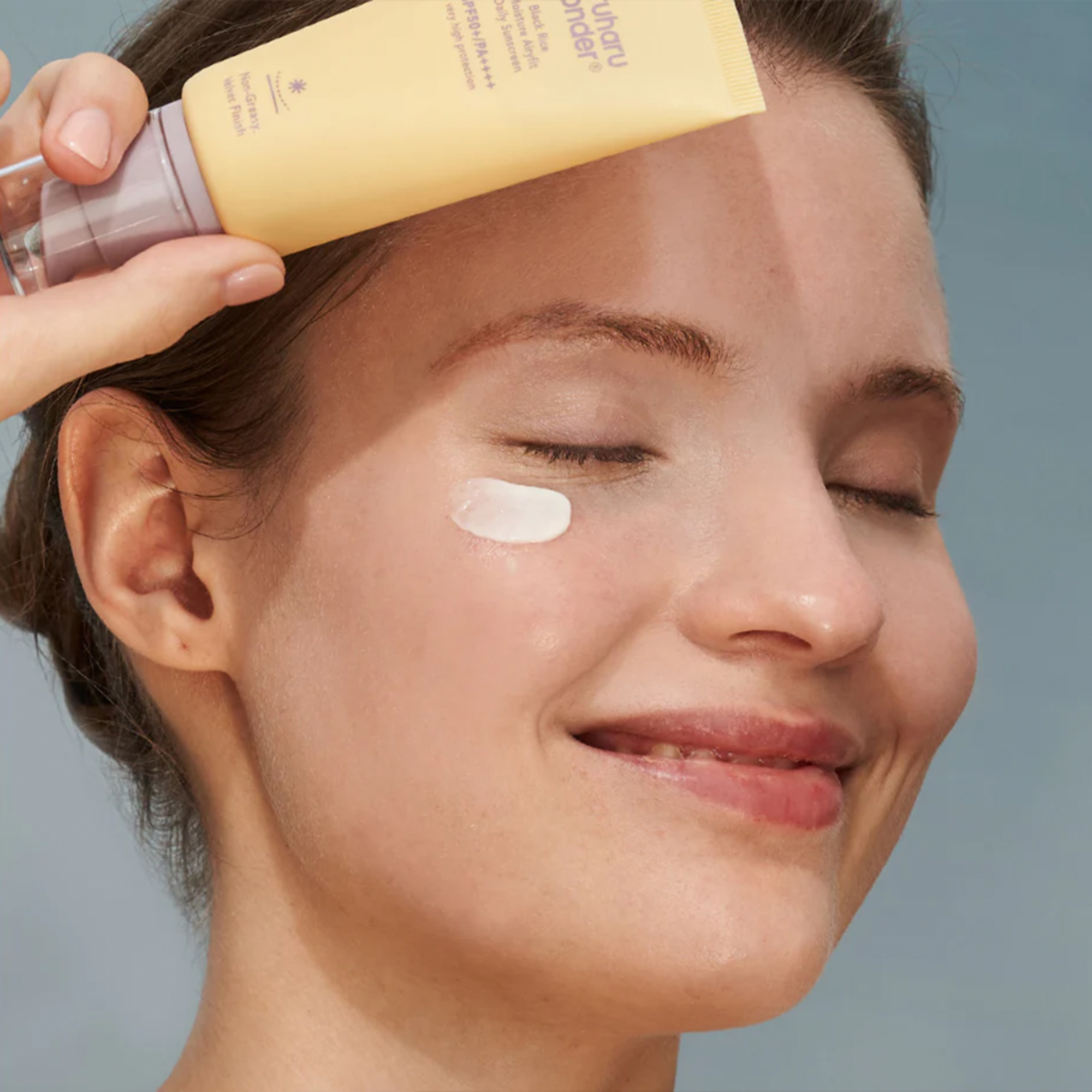 HaruHaru Wonder Black Rice Moisture Airyfit Daily Sunscreen SPF 50+/PA++++