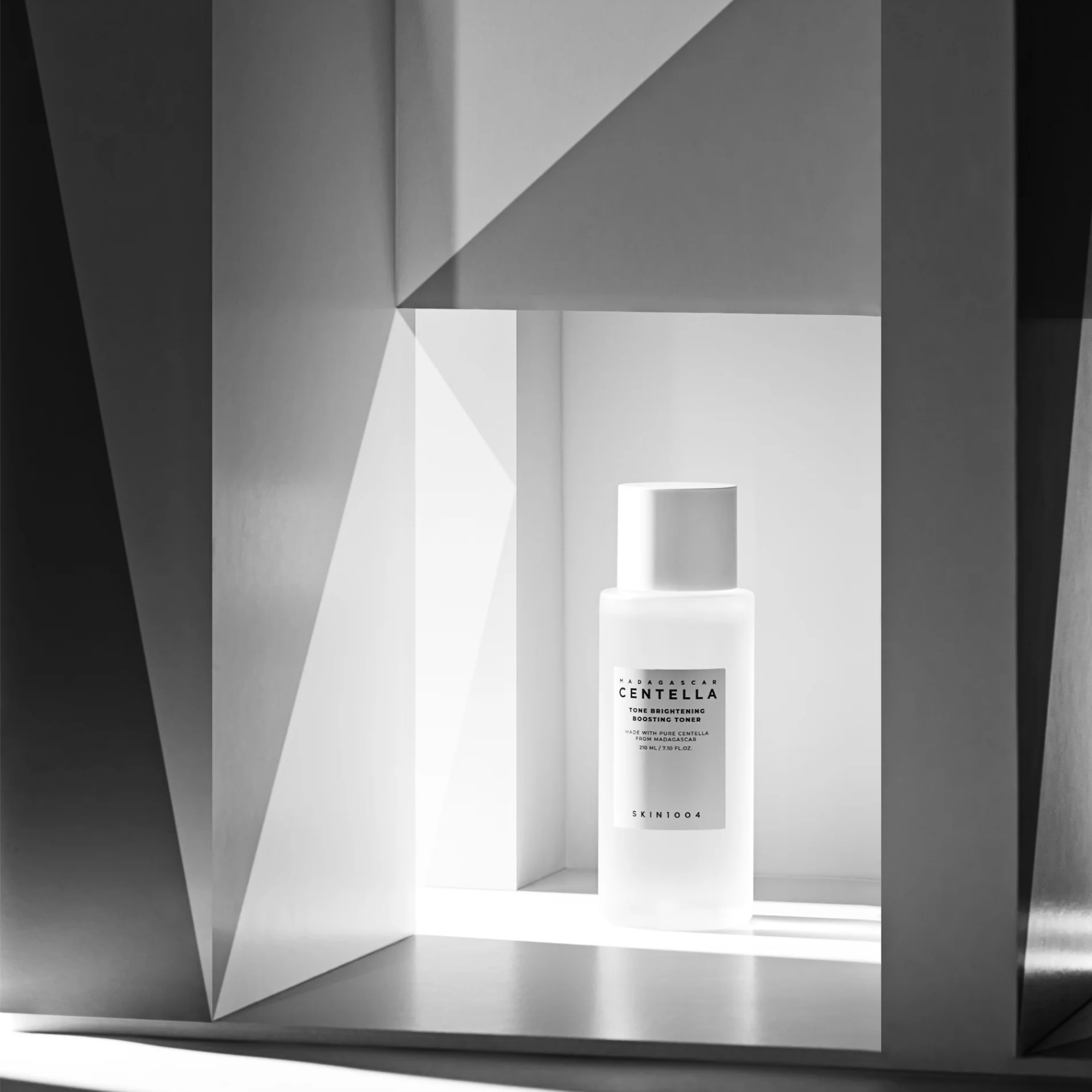 SKIN1004 Madagascar Centella Tone Brightening Boosting Toner