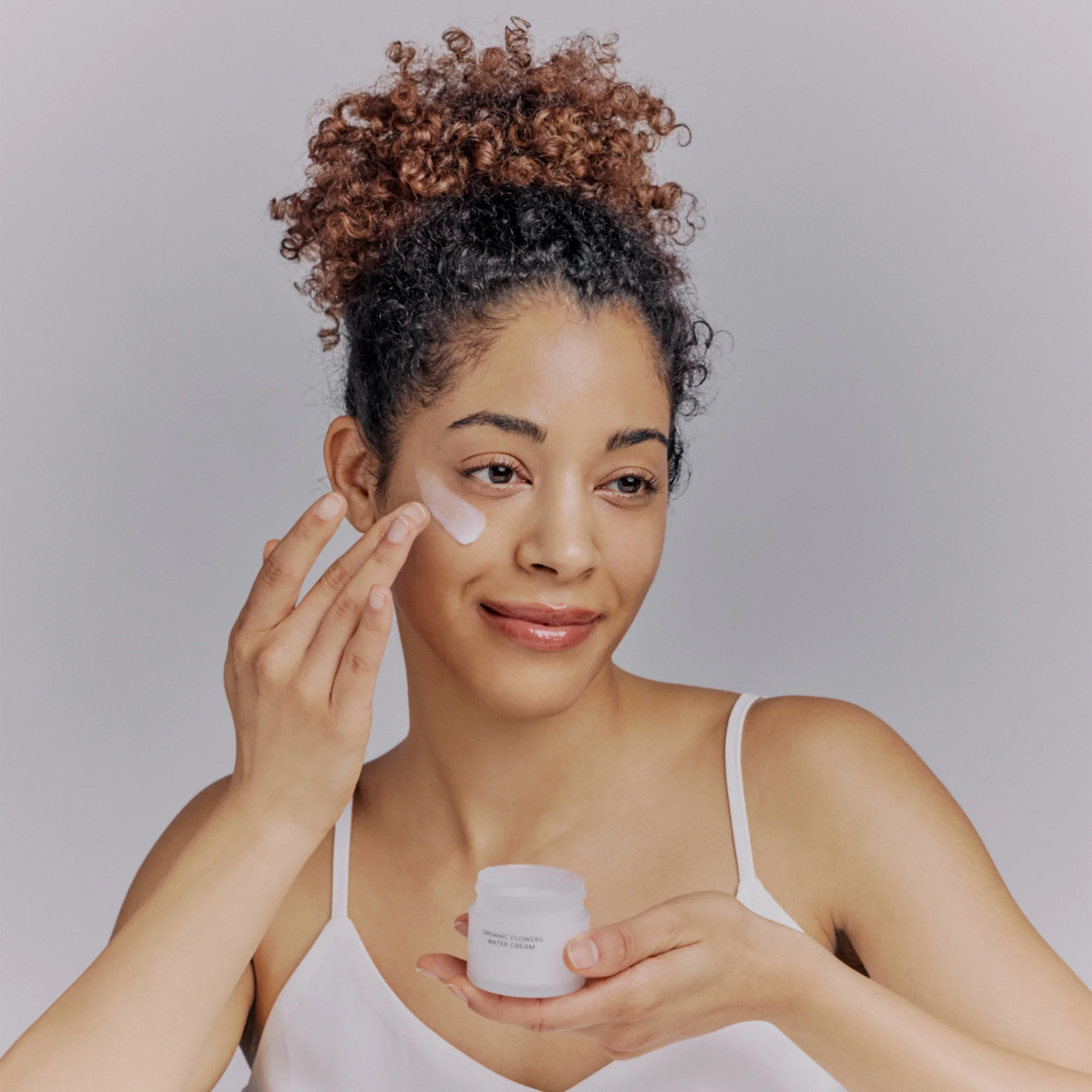 WHAMISA Organic Flowers Water Cream