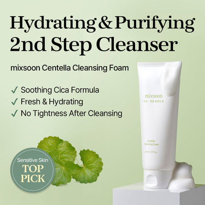 Mixsoon Centella Cleansing Foam mit Centella-Blättern und aufgetragenem Schaum